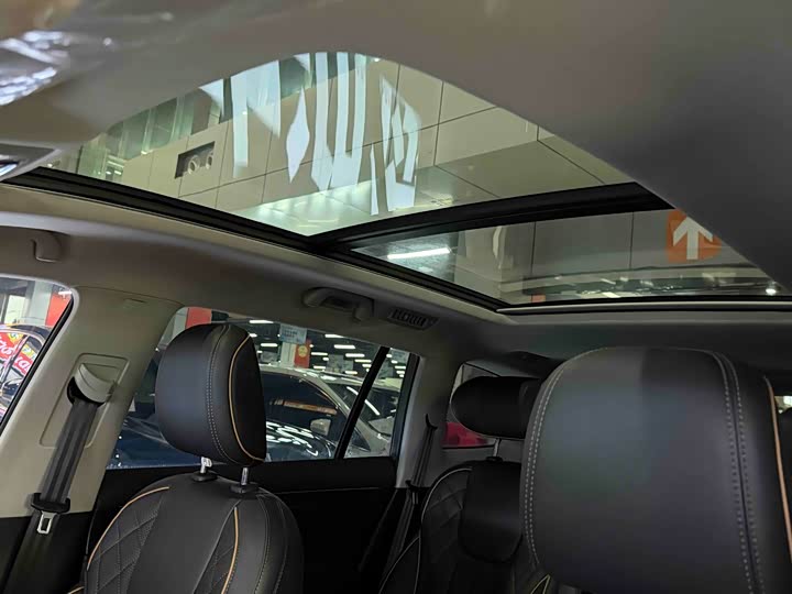 Фото 5 - Ford Equator