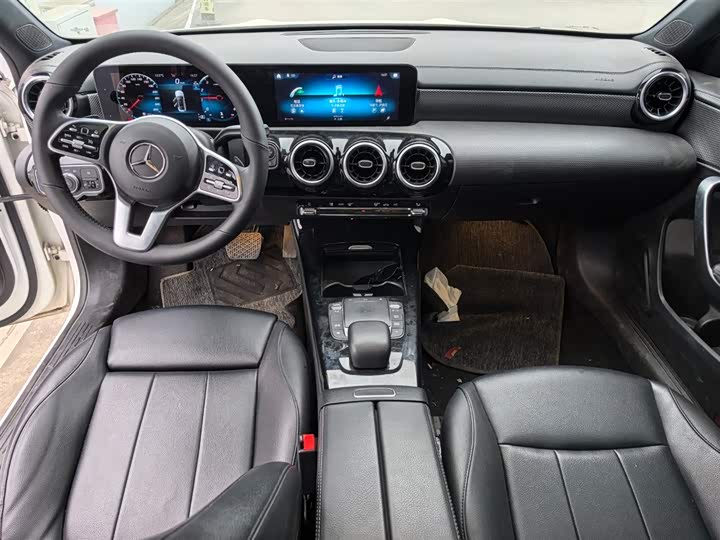 Фото 9 - Mercedes-Benz A-Class