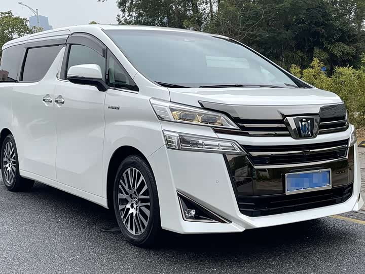 Фото 2 - Toyota Vellfire