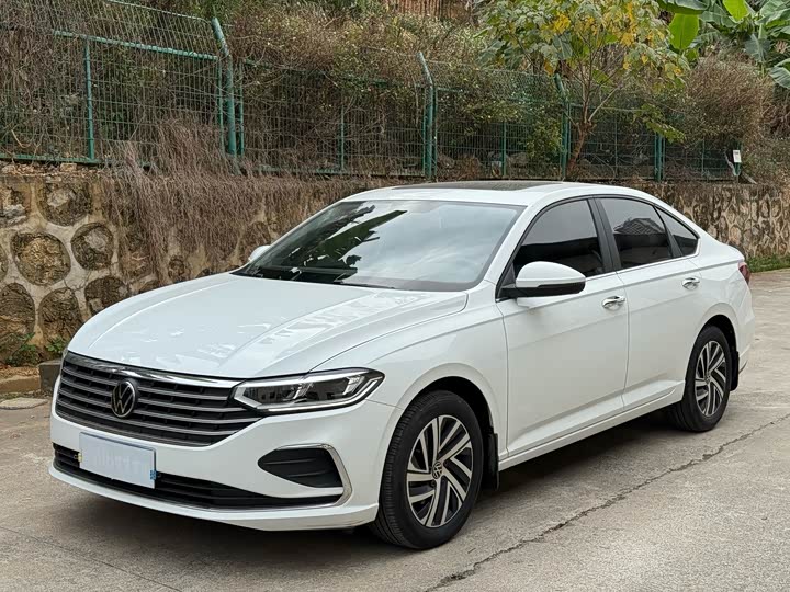 Фото 1 - Volkswagen Lavida