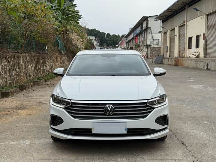 Фото 2 - Volkswagen Lavida