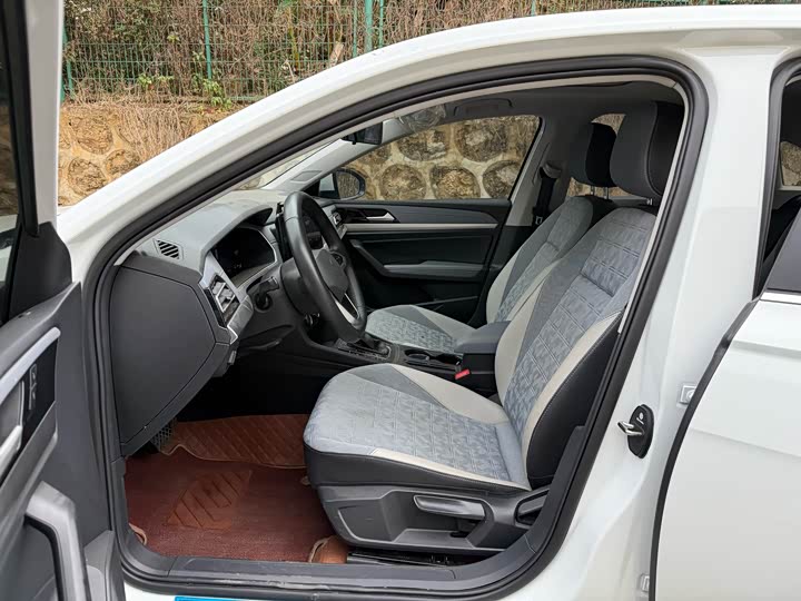 Фото 6 - Volkswagen Lavida