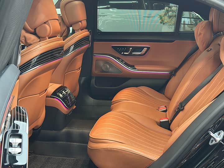 Фото 8 - Mercedes-Benz S-Class