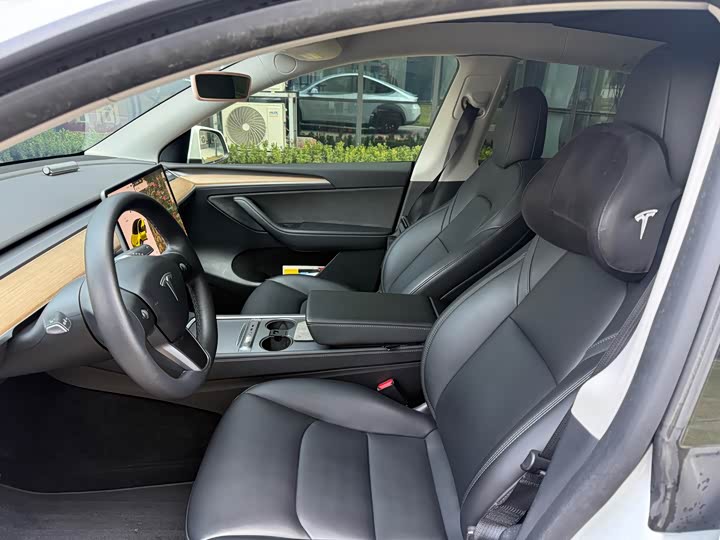 Фото 9 - Tesla Model Y