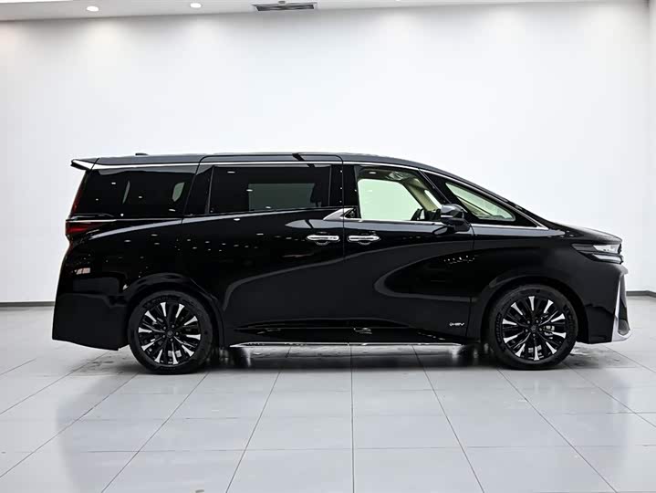 Фото 6 - Toyota Vellfire