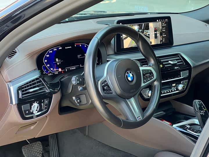 Фото 8 - BMW 5 Series