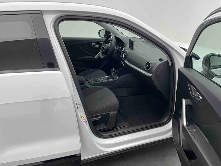 Фото 7 - Audi Q2L