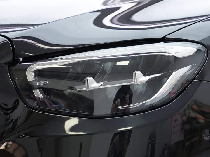 Photo 3 - Mercedes-Benz E-Class Hybrid