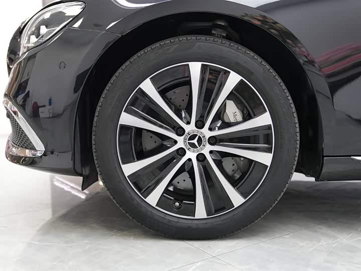 Photo 4 - Mercedes-Benz E-Class Hybrid