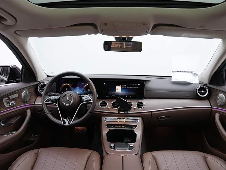 Photo 9 - Mercedes-Benz E-Class Hybrid