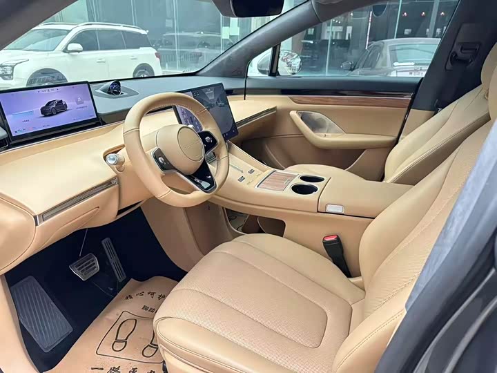 Фото 5 - Luxeed R7