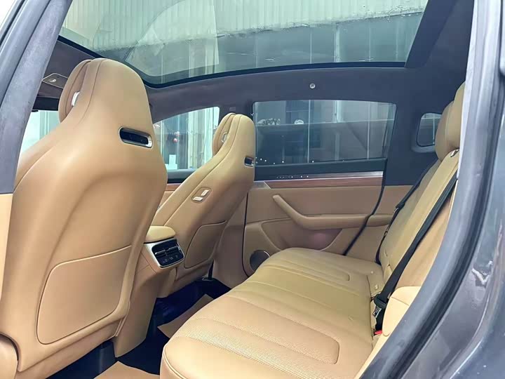 Фото 6 - Luxeed R7