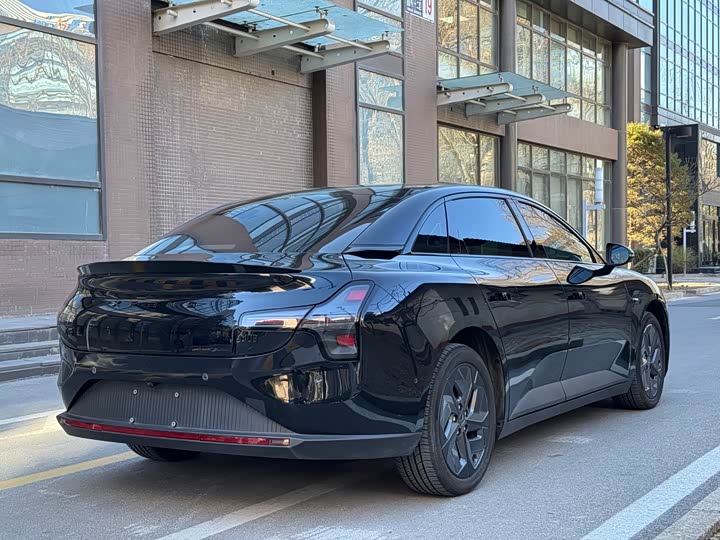 Фото 7 - XPeng Mona M03