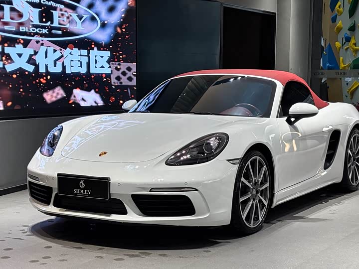 Фото 1 - Porsche 718