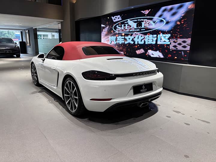 Фото 4 - Porsche 718