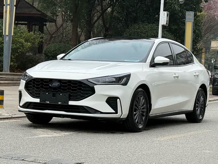 Фото 3 - Ford Focus