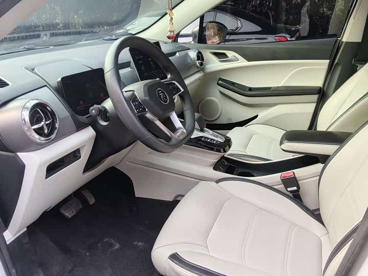 Фото 7 - BYD Yuan Pro