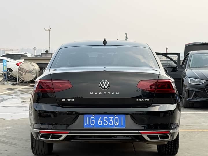 Фото 3 - Volkswagen Magotan