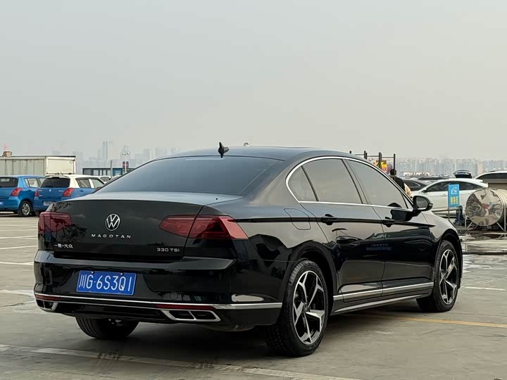 Фото 5 - Volkswagen Magotan