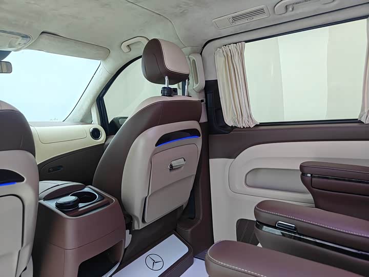 Фото 7 - Mercedes-Benz Vito