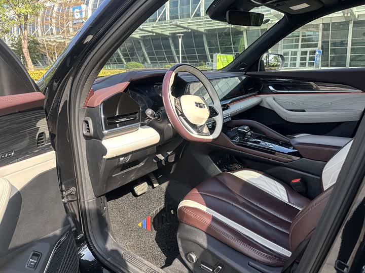 Фото 4 - Geely Monjaro