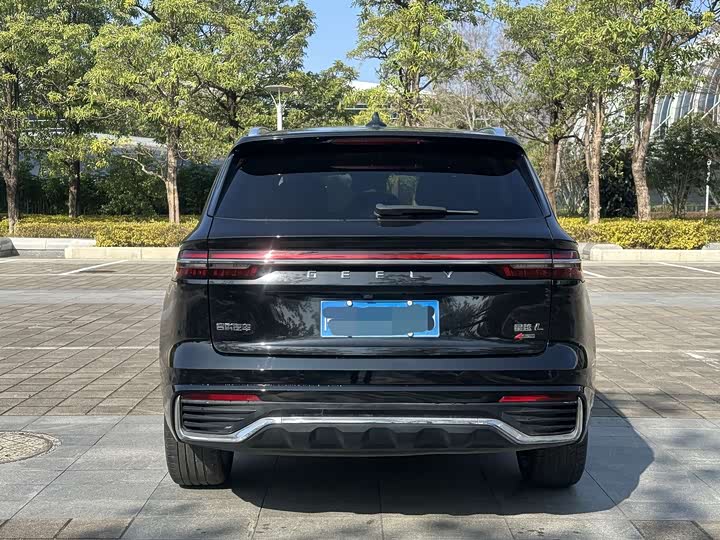 Фото 8 - Geely Monjaro