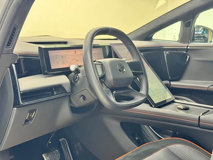 Фото 7 - HiPhi X