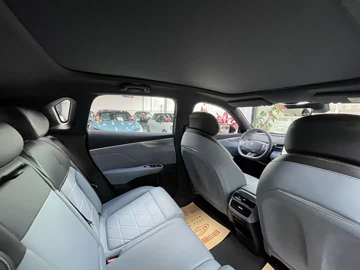 Фото 7 - Changan Deepal S05