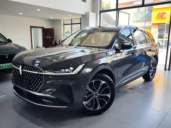 Фото 1 - Lincoln Nautilus