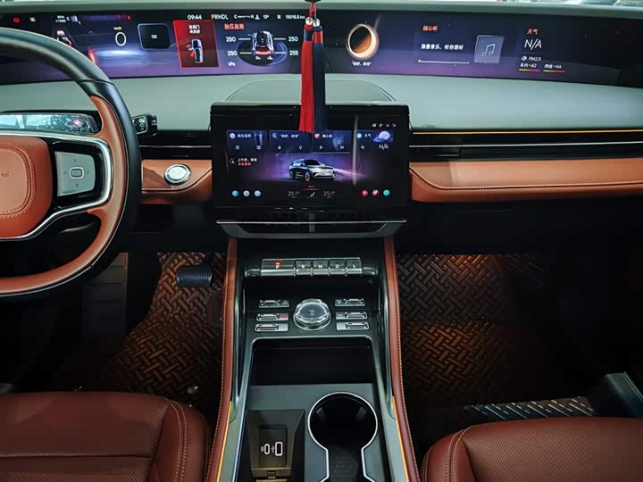 Фото 9 - Lincoln Nautilus