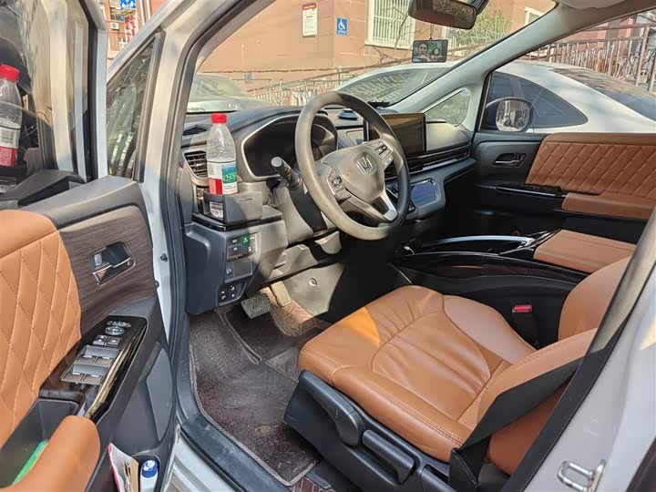 Фото 2 - Honda Odyssey