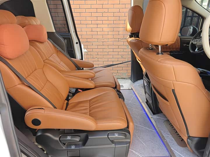 Фото 7 - Honda Odyssey