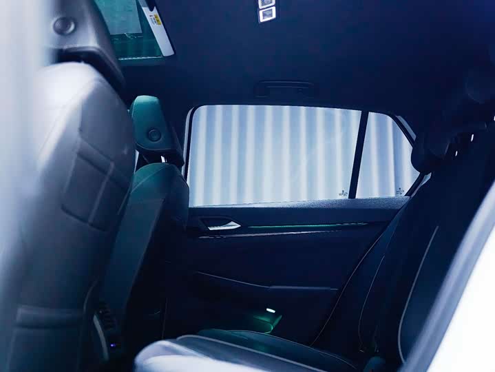 Фото 9 - Volkswagen Golf