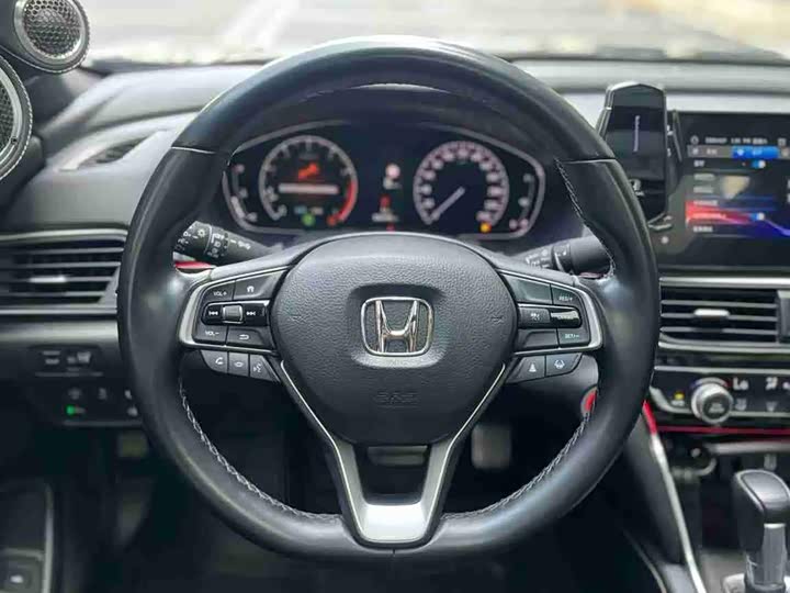 Photo 6 - Honda Accord