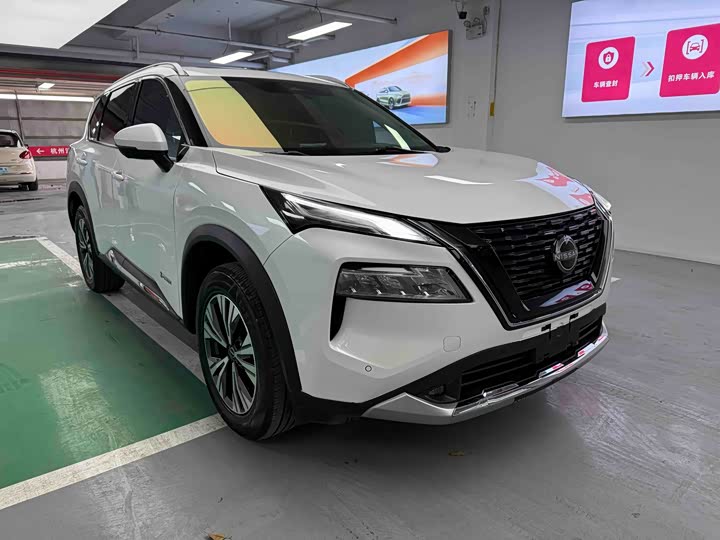 Фото 3 - Nissan X-Trail