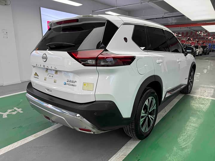 Фото 8 - Nissan X-Trail