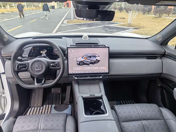 Фото 4 - Zeekr 7X