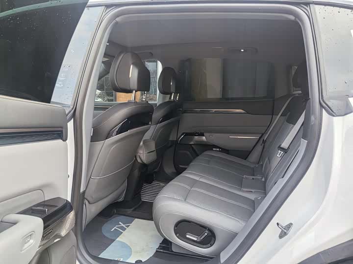 Фото 6 - Zeekr 7X