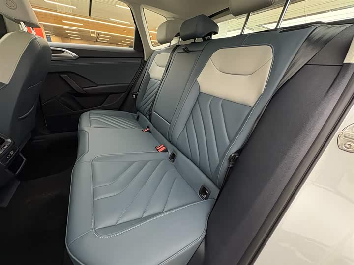 Фото 7 - Volkswagen Tharu