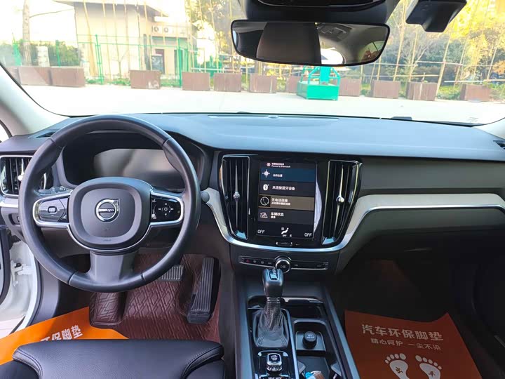 Фото 6 - Volvo S60