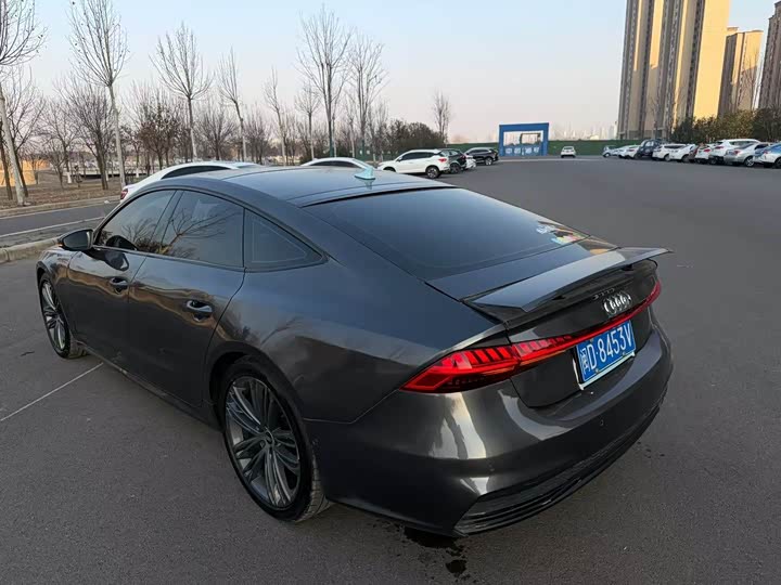 Фото 8 - Audi A7