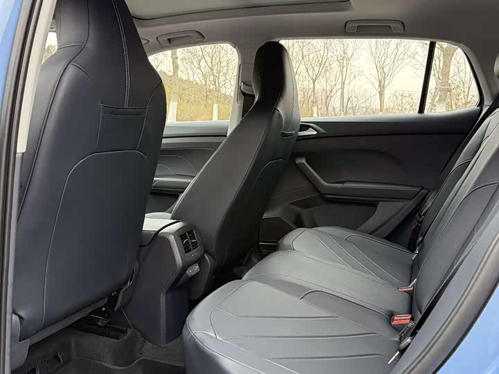 Фото 5 - Volkswagen Tharu