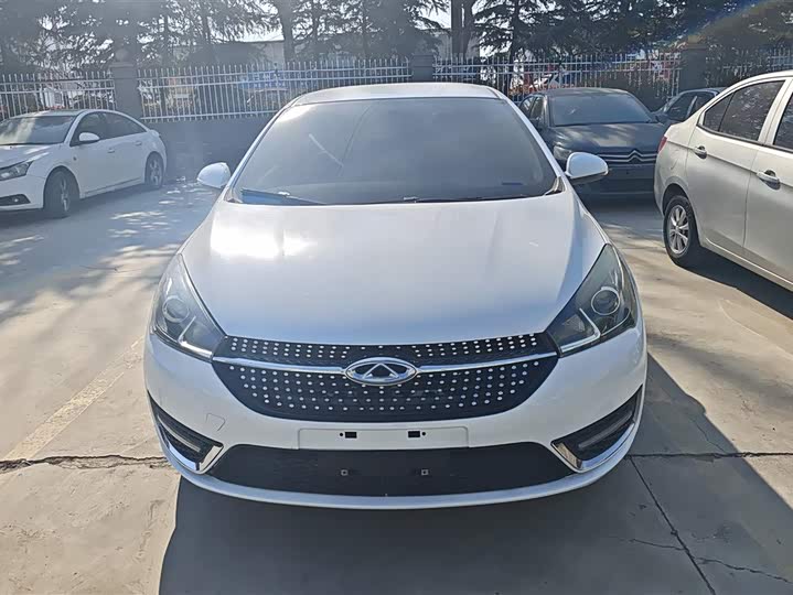 Фото 2 - Chery Arrizo 5