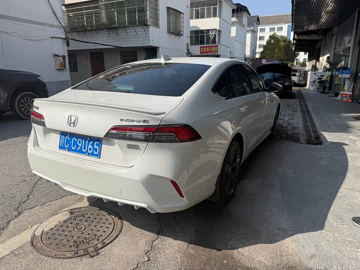 Фото 3 - Honda Inspire