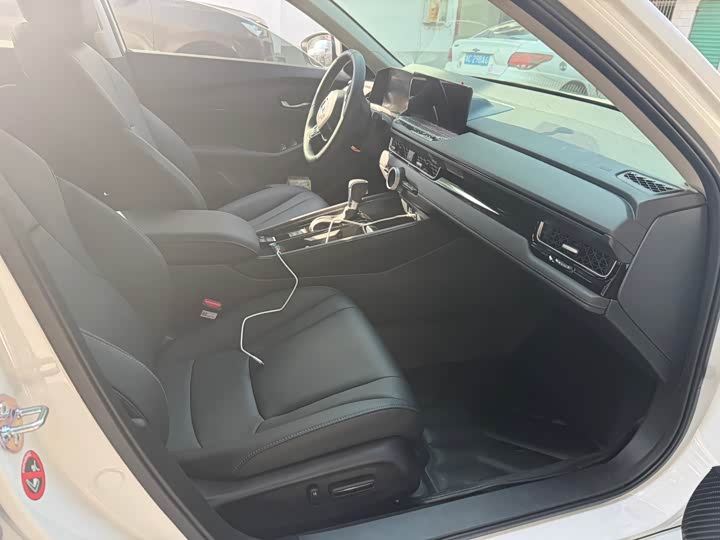 Фото 4 - Honda Inspire