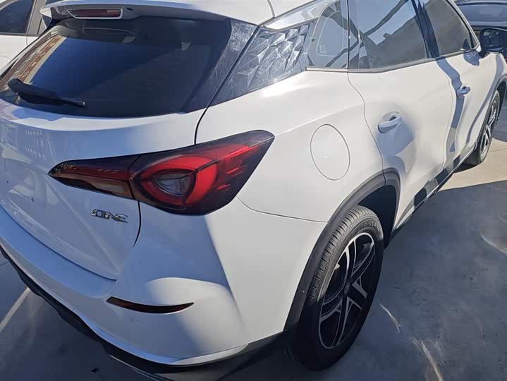 Фото 3 - MG Motor One