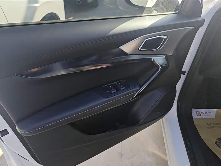 Фото 7 - MG Motor One