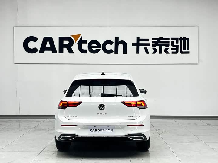 Фото 2 - Volkswagen Golf