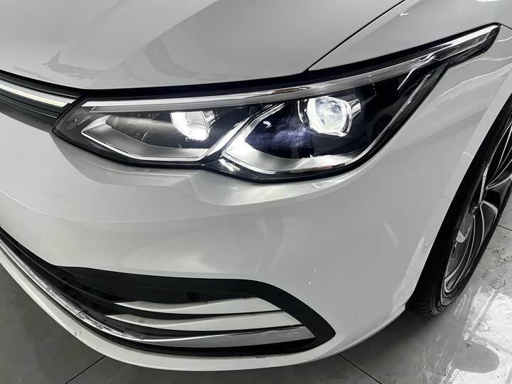 Фото 6 - Volkswagen Golf