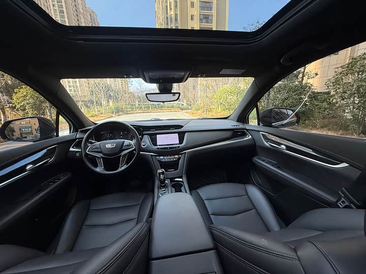 Фото 5 - Cadillac XT5